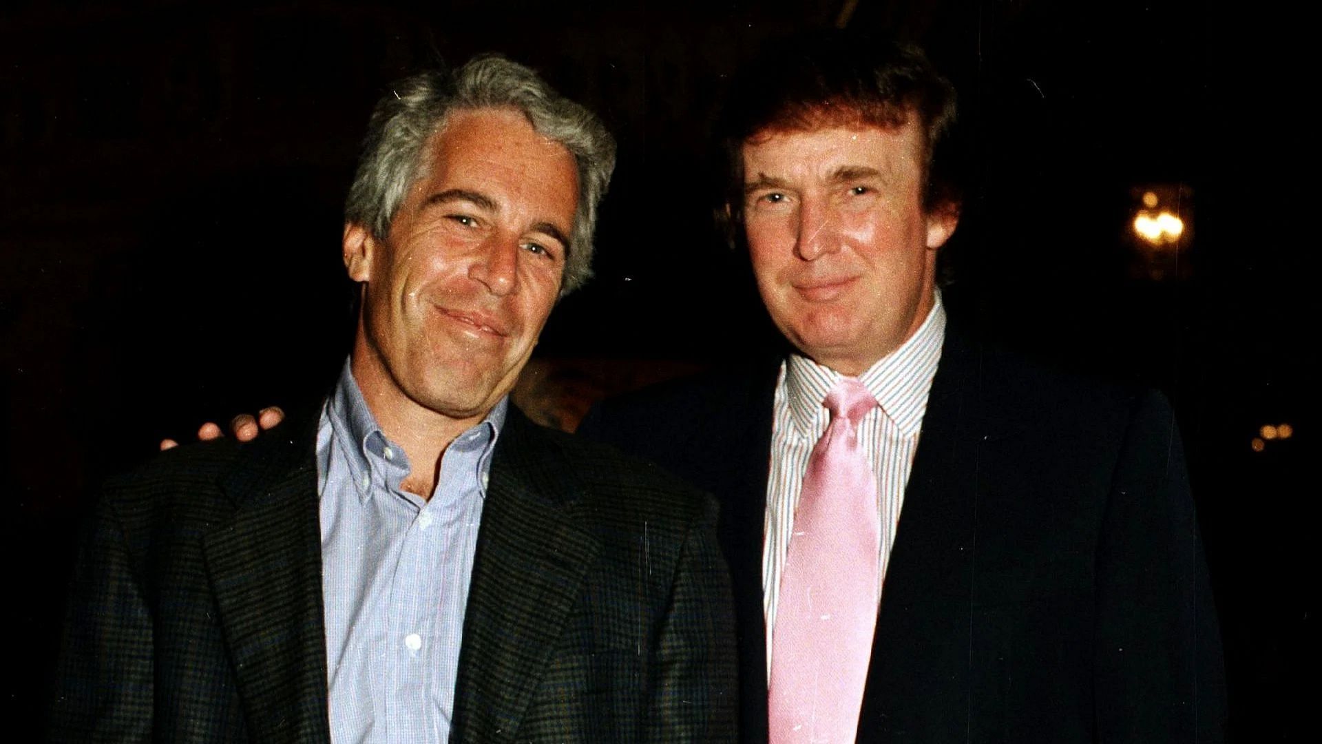Jeffrey & President Trump at Mar-A-Lago (Image via Getty)